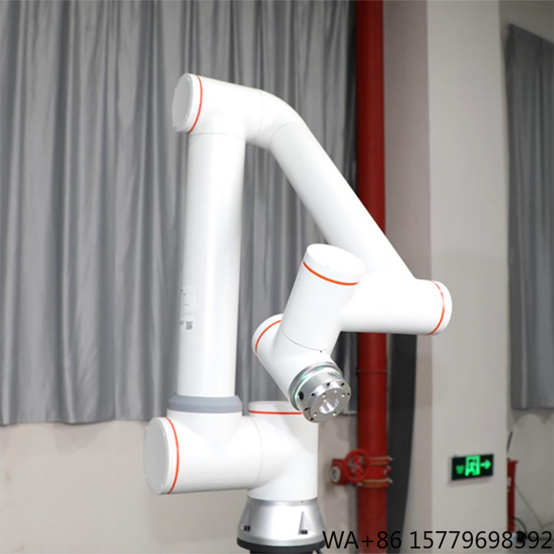 Robot Arm Teach Pendant - Konfigurowalne rozwiązania: Ramię robota spawalniczego z